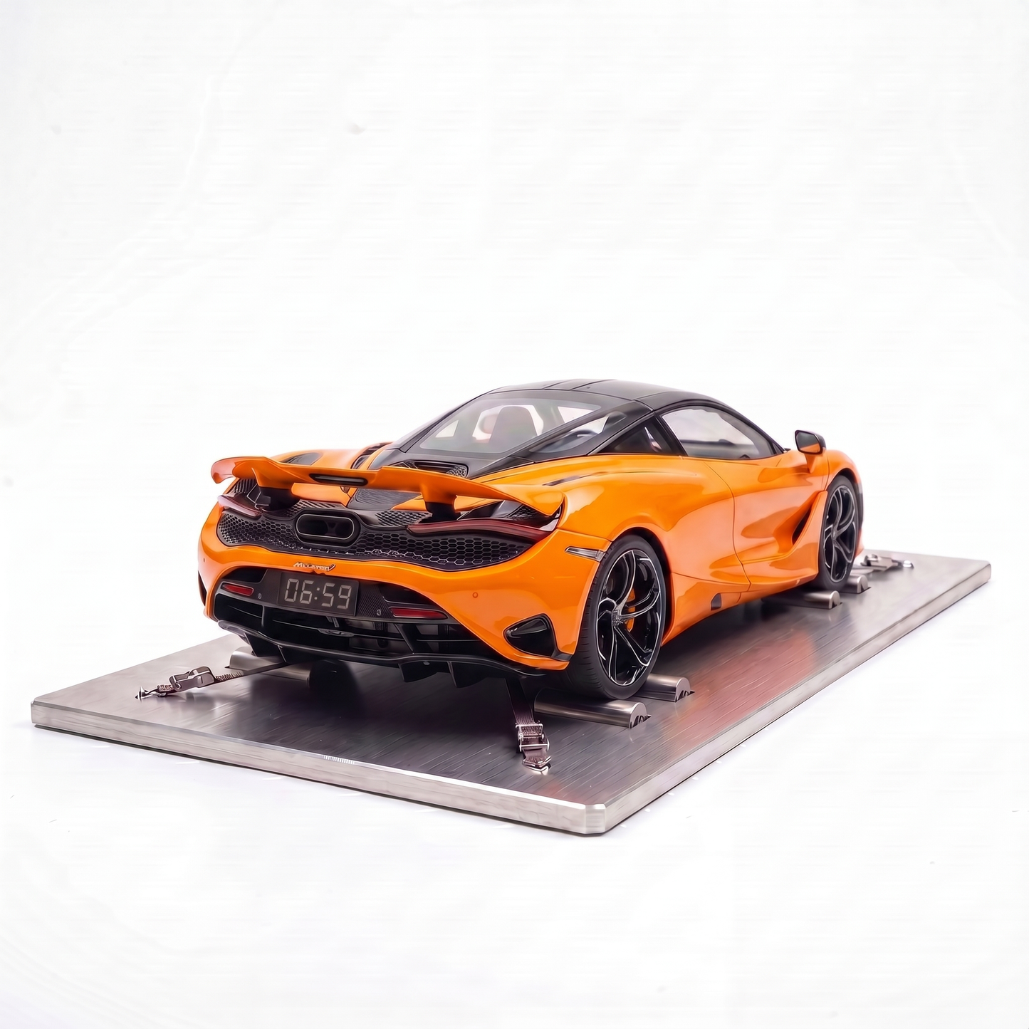 RevClock — budzik supersamochod (McLaren 750S Coupe)